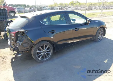 2018 Mazda Mazda3 Touring z USA, uszkodzony, nr VIN 3MZBN1L39JM183867